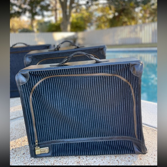 The French Company 1970s Vintage Luxury Luggage - Picture 13 of 16